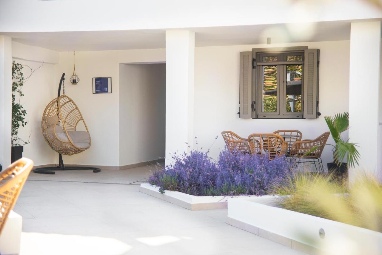Araliki Suites Polychrono Pokoj fotografie